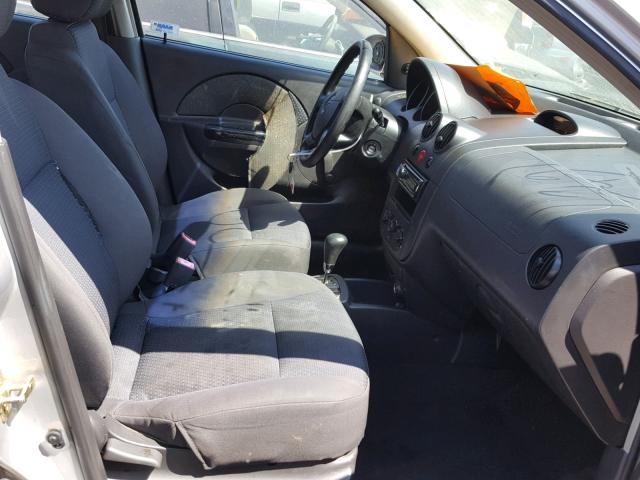 KL1TD56686B547225 - 2006 CHEVROLET AVEO BASE Gümüş foto 5