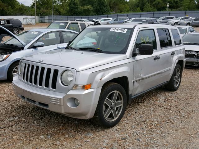 1J4FT48B19D109811 - 2009 JEEP PATRIOT LI SILVER photo 2