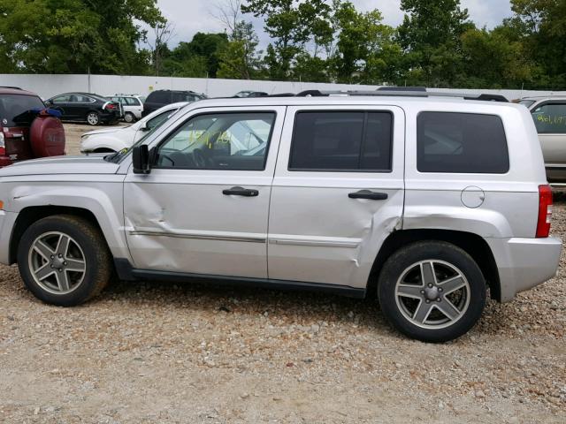 1J4FT48B19D109811 - 2009 JEEP PATRIOT LI SILVER photo 9