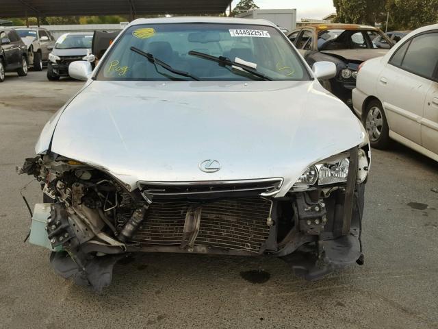 JT8BF28G410303402 - 2001 LEXUS ES 300 SILVER photo 9