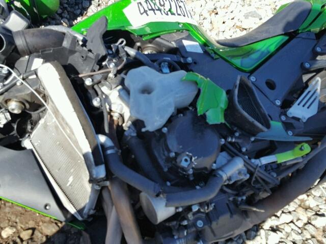 JKBZXNE14CA001335 - 2012 KAWASAKI ZX1400 EC GREEN photo 7