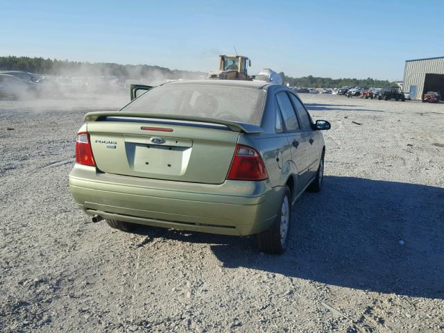 1FAHP34N37W104310 - 2007 FORD FOCUS ZX4 GREEN photo 4