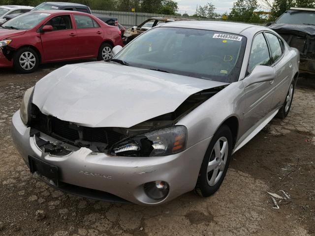 2G2WP552571156552 - 2007 PONTIAC GRAND PRIX SILVER photo 2