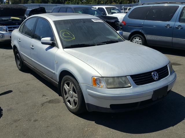 WVWEH63B71E033452 - 2001 VOLKSWAGEN PASSAT GLX SILVER photo 1