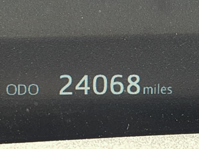 JTDKARFP8H3037113 - 2017 TOYOTA PRIUS PRIM ვერცხლისფერი ფოტო 8