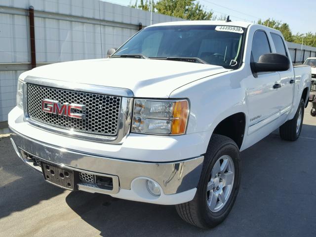 2GTEC638781155811 - 2008 GMC NEW SIERRA WHITE photo 2