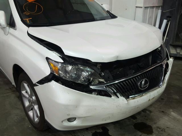 2T2ZK1BA0AC025691 - 2010 LEXUS RX 350 WHITE photo 9