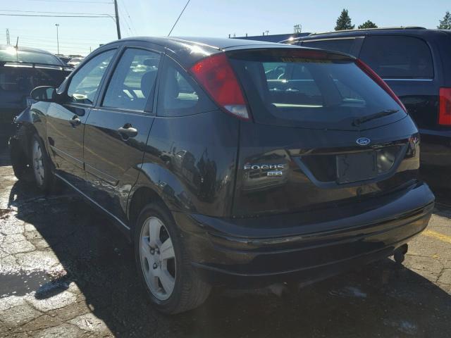 1FAHP37N07W339601 - 2007 FORD FOCUS BLACK photo 3