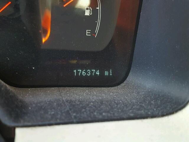 5LMEU68H24ZJ01266 - 2004 LINCOLN AVIATOR 红色 照片 8