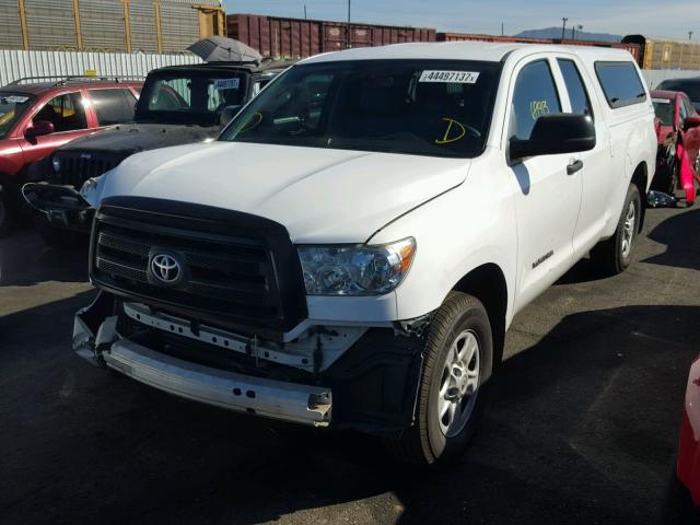 5TFRU5F12CX027091 - 2012 TOYOTA TUNDRA WHITE photo 2