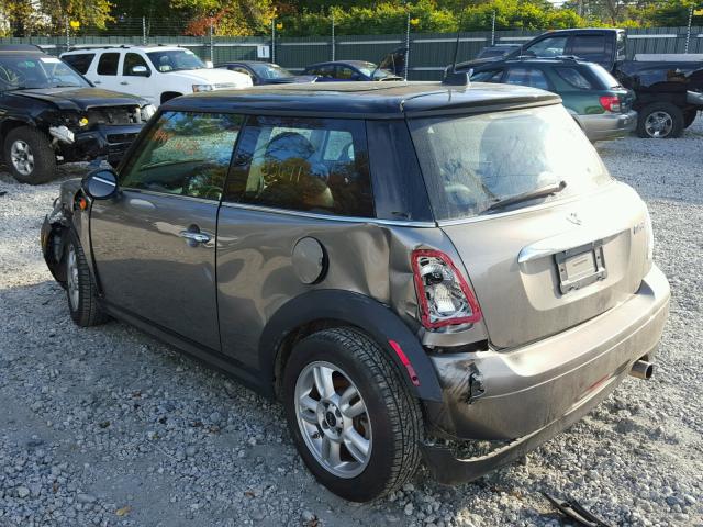 WMWSU3C55DT688424 - 2013 MINI COOPER GRAY photo 3