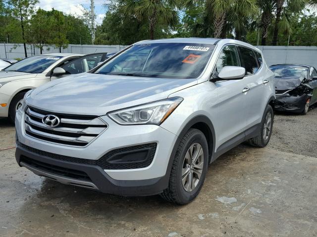 5XYZT3LB6FG257826 - 2015 HYUNDAI SANTA FE S SILVER photo 2