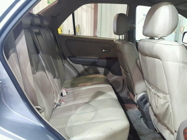 JTJHF10U030298870 - 2003 LEXUS RX SILVER photo 6