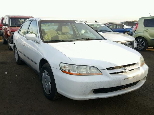 1HGCG1647WA076263 - 1998 HONDA ACCORD WHITE photo 1