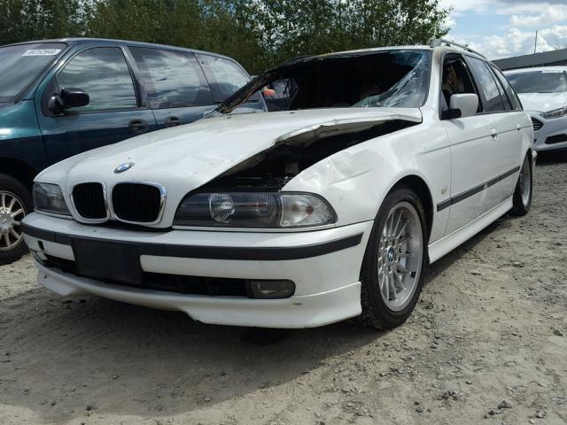 WBADP6343XBV62498 - 1999 BMW 528 IT AUT WHITE photo 2