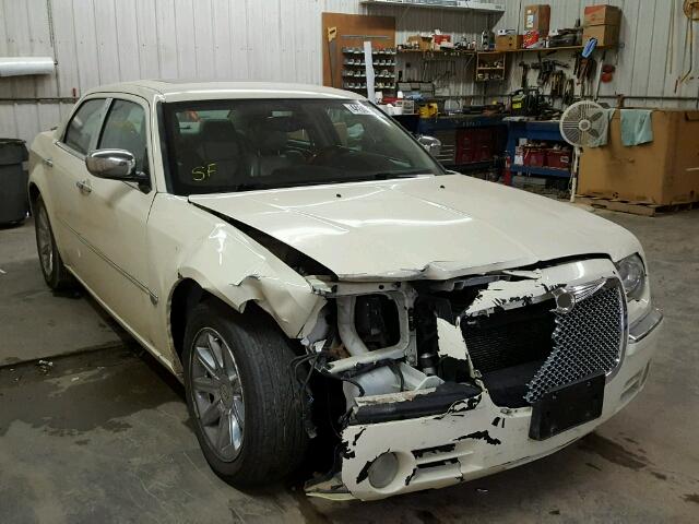 2C3AA63H65H590671 - 2005 CHRYSLER 300C WHITE photo 1