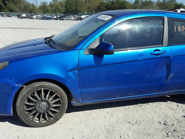 1FAHP3DN1AW119802 - 2010 FORD FOCUS SES BLUE photo 9