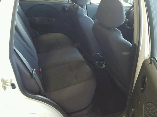KL1TD66696B666987 - 2006 CHEVROLET AVEO BASE WHITE photo 6