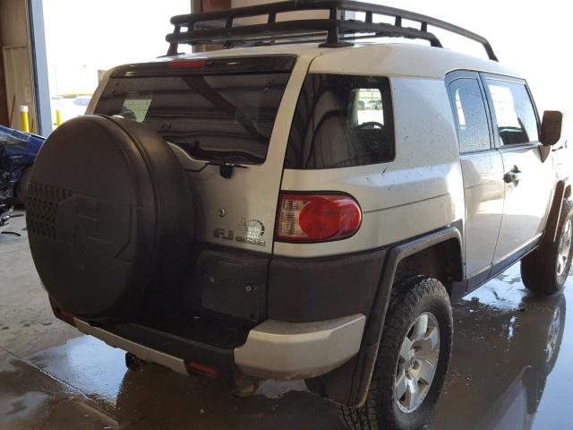 JTEBU11F08K020024 - 2008 TOYOTA FJ CRUISER SILVER photo 4