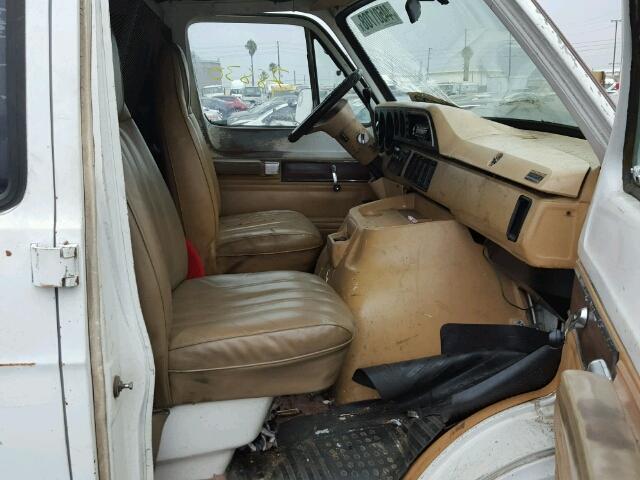 2B7KB31Z2KK326837 - 1989 DODGE RAM VAN B3 WHITE photo 5