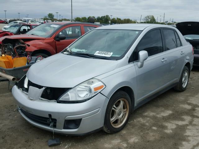 3N1BC11E58L358728 - 2008 NISSAN VERSA S SILVER photo 2