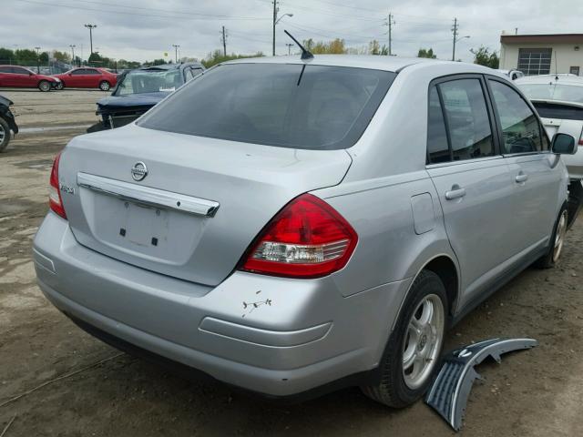 3N1BC11E58L358728 - 2008 NISSAN VERSA S SILVER photo 4