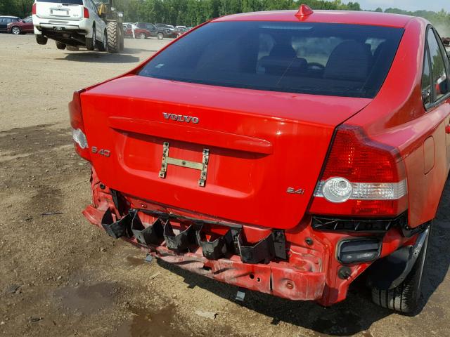 YV1MS382452102619 - 2005 VOLVO S40 2.4I RED photo 9