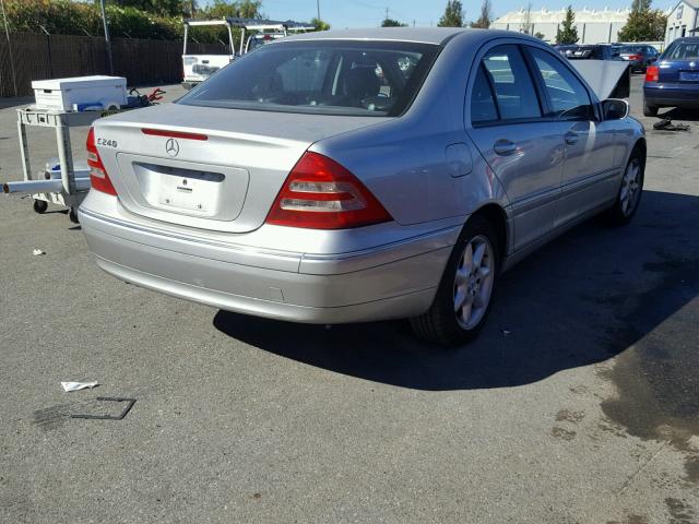 WDBRF61J44A571439 - 2004 MERCEDES-BENZ C 240 SILVER photo 4