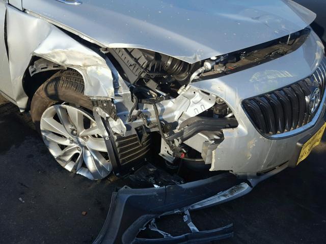 2G4GK5EX2G9194201 - 2016 BUICK REGAL SILVER photo 9