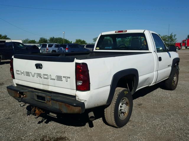 1GCHK24U75E293816 - 2005 CHEVROLET SILVERADO WHITE photo 4