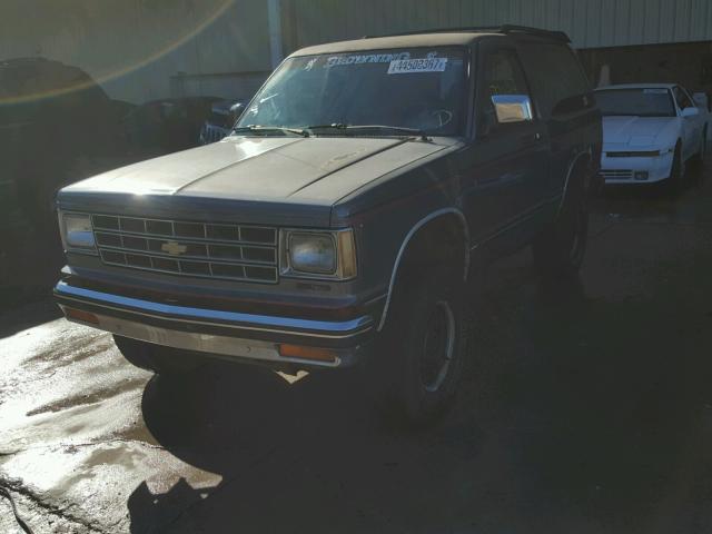 1GNCT18R9H8175140 - 1987 CHEVROLET BLAZER S10 SILVER photo 2