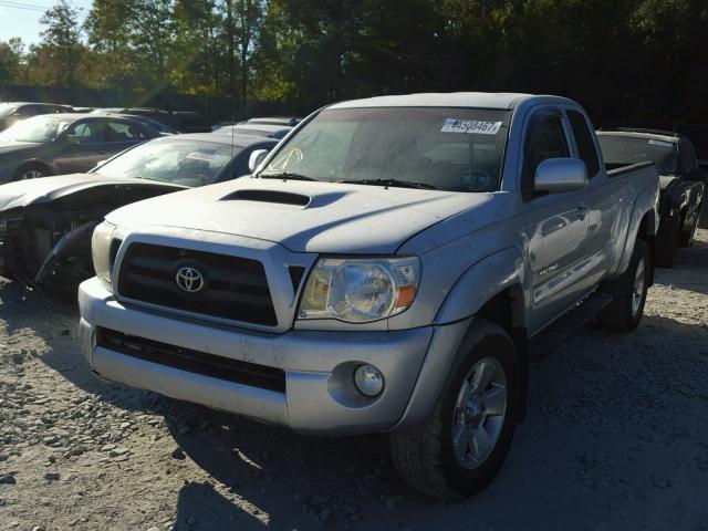 5TEUU42N38Z514426 - 2008 TOYOTA TACOMA ACC SILVER photo 2