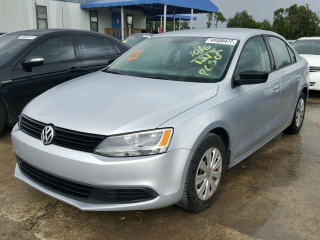 3VW1K7AJXEM366029 - 2014 VOLKSWAGEN JETTA BASE SILVER photo 2