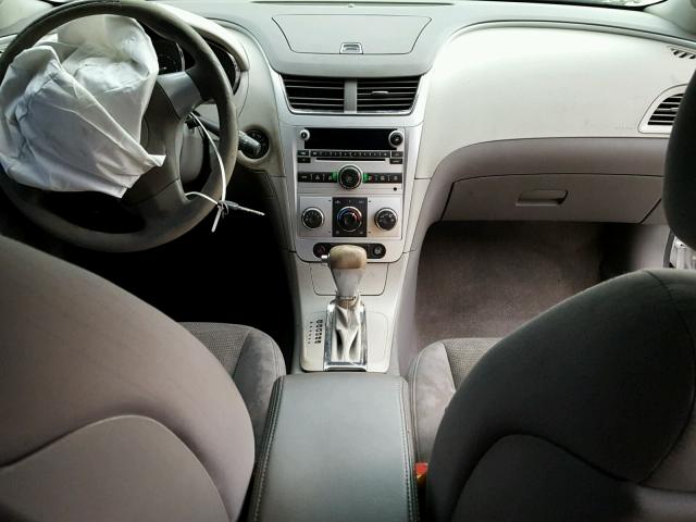 1G1ZG57B89F202322 - 2009 CHEVROLET MALIBU LS ვერცხლისფერი ფოტო 9