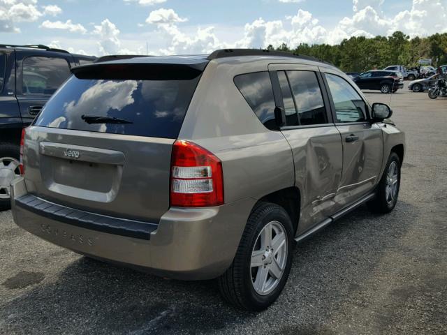 1J8FT470X8D608586 - 2008 JEEP COMPASS SP GOLD photo 4