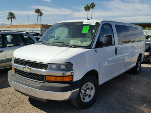 1GAZG1FG9F1165716 - 2015 CHEVROLET EXPRESS G3 WHITE photo 2