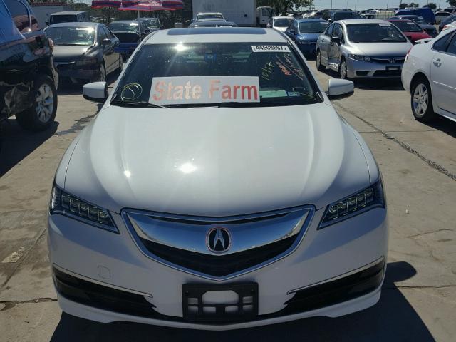 19UUB1F51GA010563 - 2016 ACURA TLX WHITE photo 9