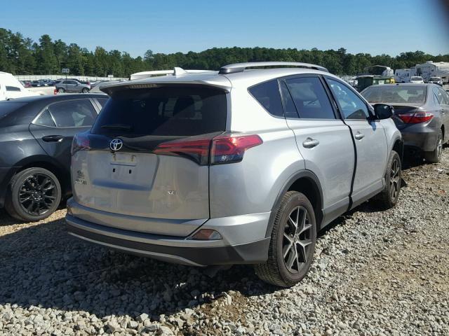 2T3NFREV3HW380990 - 2017 TOYOTA RAV4 SE SILVER photo 4