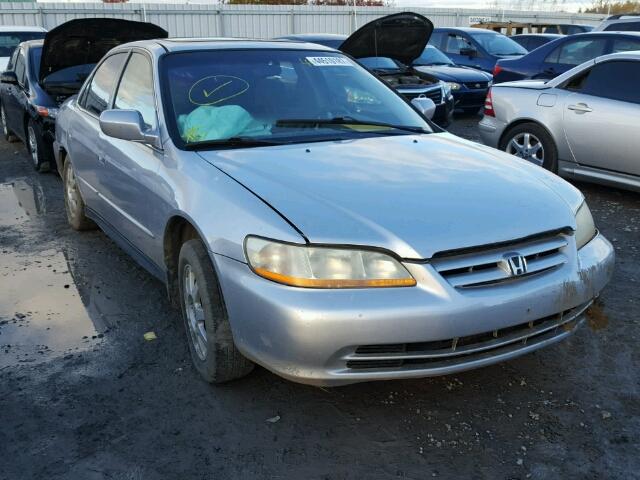 1HGCG56752A811804 - 2002 HONDA ACCORD SE SILVER photo 1