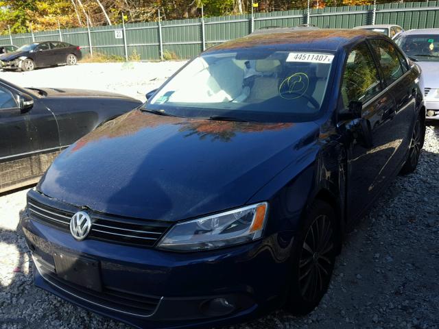 3VWLP7AJ2CM387870 - 2012 VOLKSWAGEN JETTA BLUE photo 2