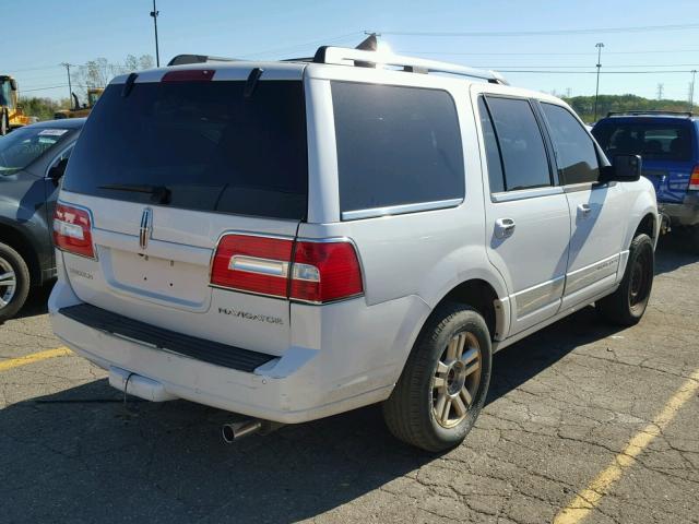 5LMJJ2J52EEL01413 - 2014 LINCOLN NAVIGATOR თეთრი ფოტო 4