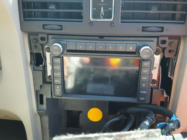 5LMJJ2J52EEL01413 - 2014 LINCOLN NAVIGATOR თეთრი ფოტო 9