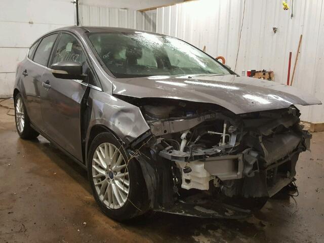 1FAHP3M29CL177134 - 2012 FORD FOCUS GRAY photo 1