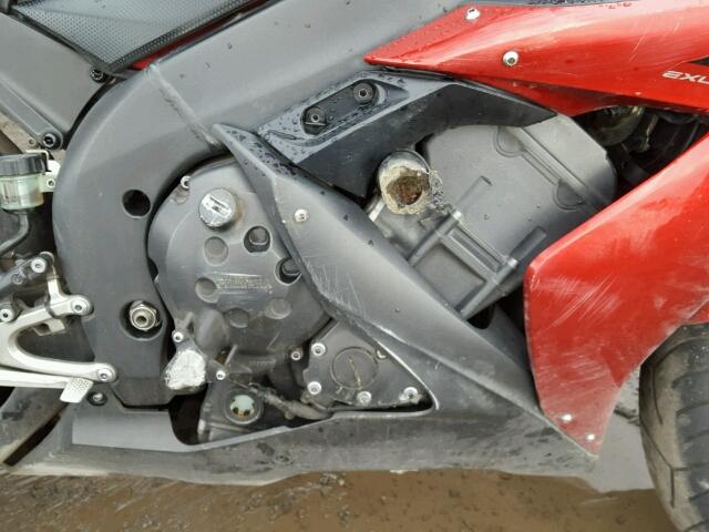 JYARN13N35A002294 - 2005 YAMAHA YZFR1 RED photo 7