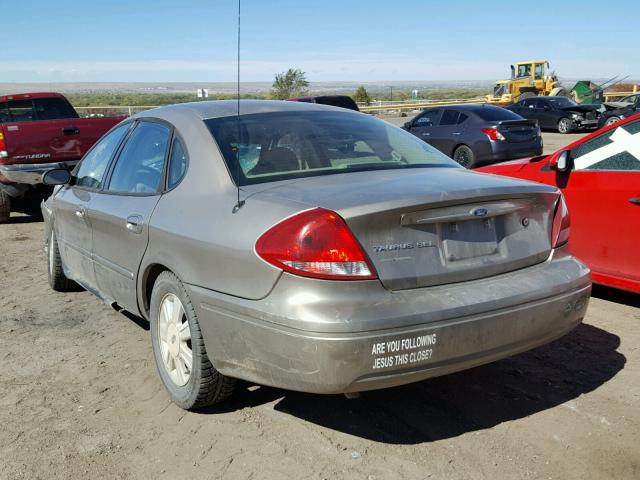 1FAFP562X5A252812 - 2005 FORD TAURUS SEL GREEN photo 3