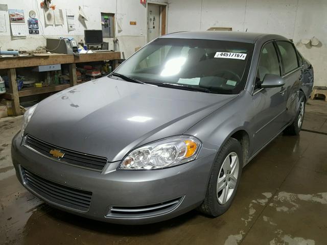 2G1WT58K069428422 - 2006 CHEVROLET IMPALA LT GRAY photo 2