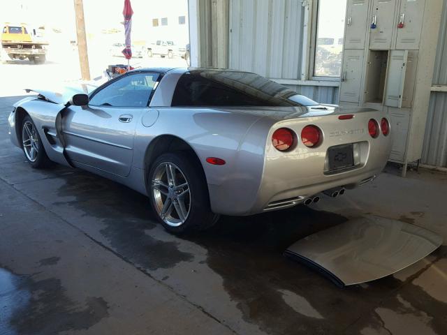 1G1YY22G545116121 - 2004 CHEVROLET CORVETTE SILVER photo 3