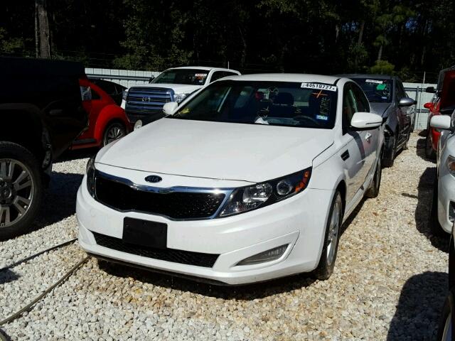 KNAGM4A73C5271371 - 2012 KIA OPTIMA LX WHITE photo 2