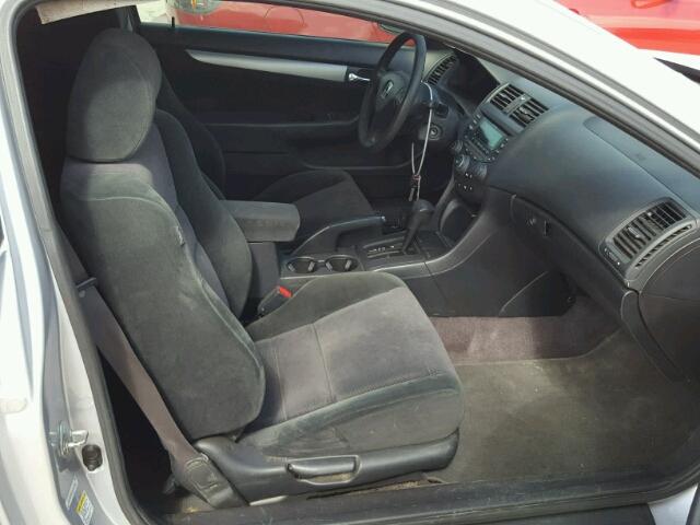 1HGCM82455A018786 - 2005 HONDA ACCORD SE SILVER photo 5