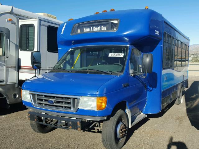 1FDXE45S97DA56308 - 2007 FORD ECONOLINE BLUE photo 2